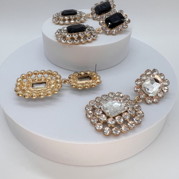 Stunning Black Crystal Dangle Earrings - Evening and Formal Earrings - Picture 9 of 11